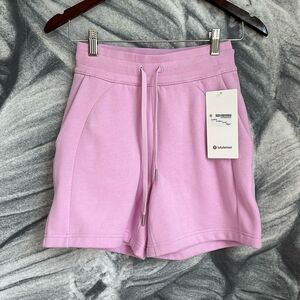Lululemon‎ Scuba High-Rise Short 5" size 2 NWT VITAPINK 💗